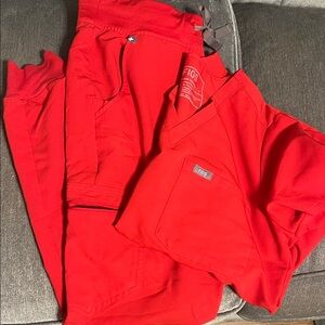 Figs Vivid Red Scrub Ensemble
